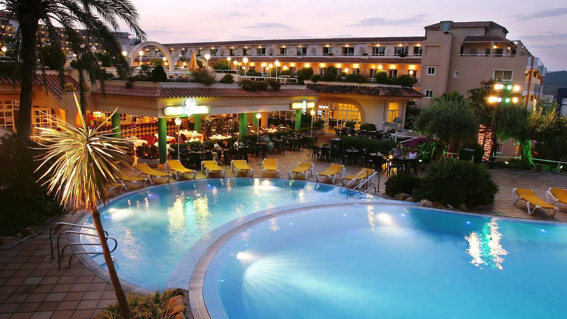 Aparthotel Apartamentos Guitart Lloret de Mar
